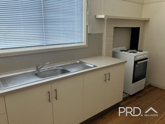 24 Millie Street DARETON 3