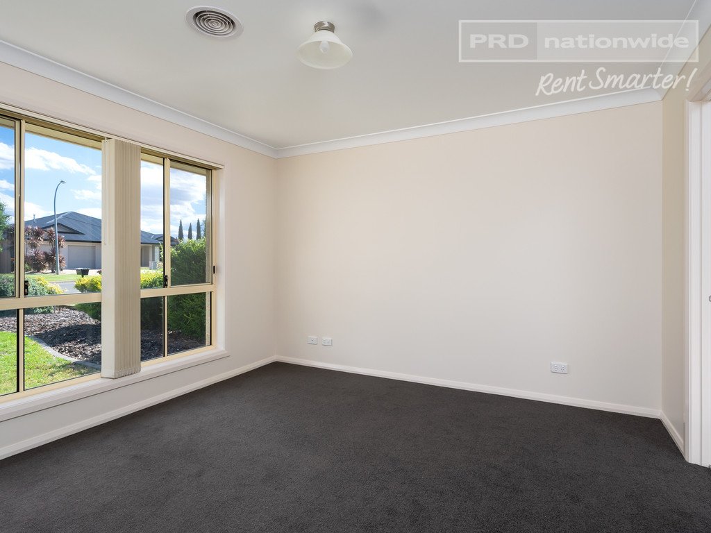 24 Mima Street GLENFIELD PARK 6