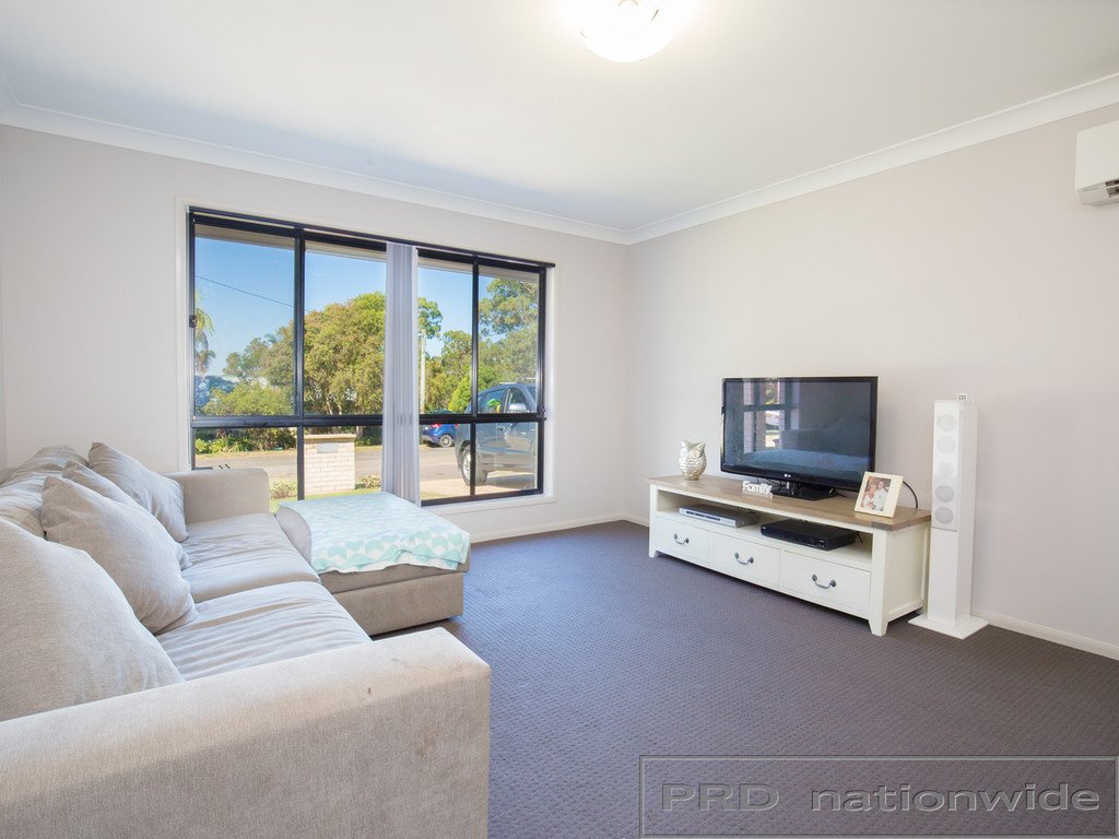 24 Mitchell St  NORTH ROTHBURY 3