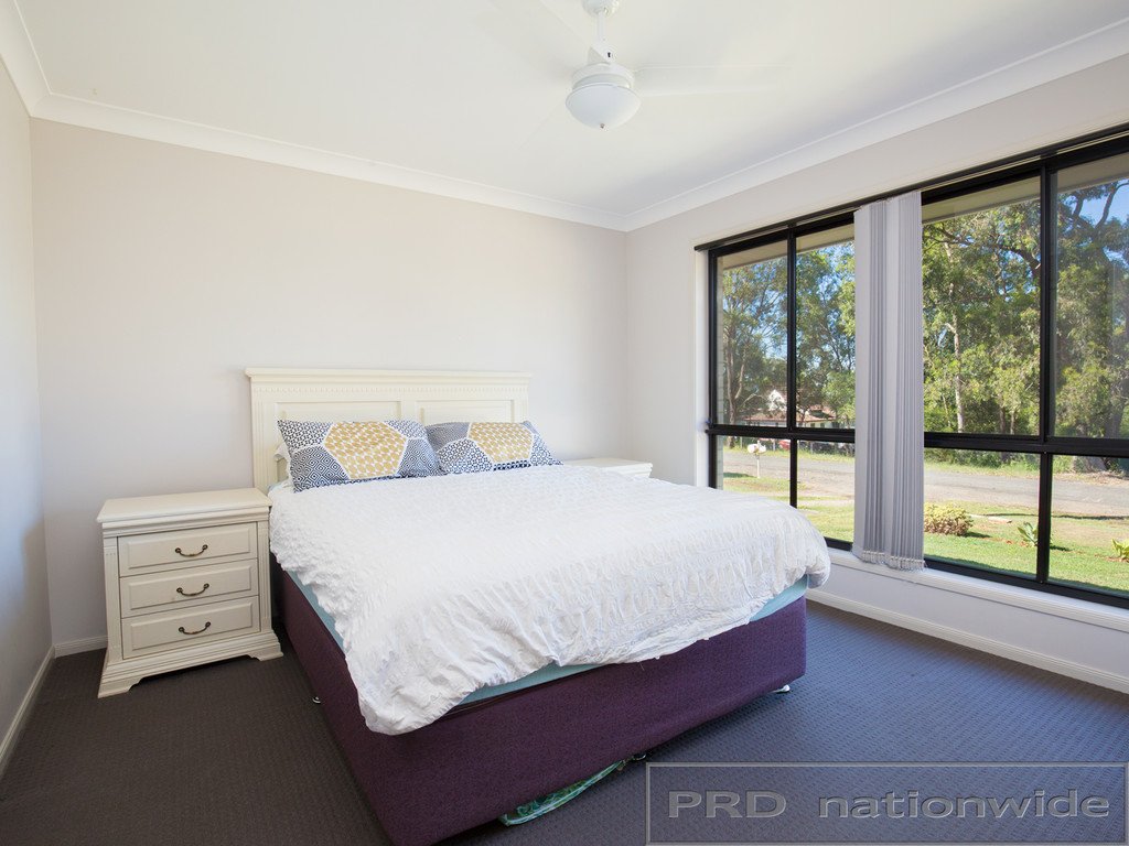 24 Mitchell St  NORTH ROTHBURY 4
