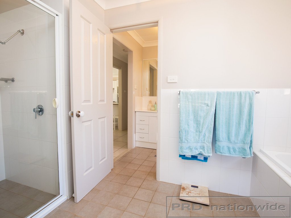 24 Mitchell St  NORTH ROTHBURY 12