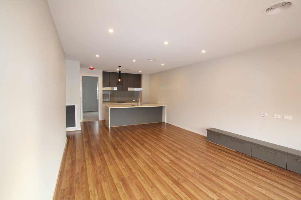 24 Monteith Place LAKE WENDOUREE 5