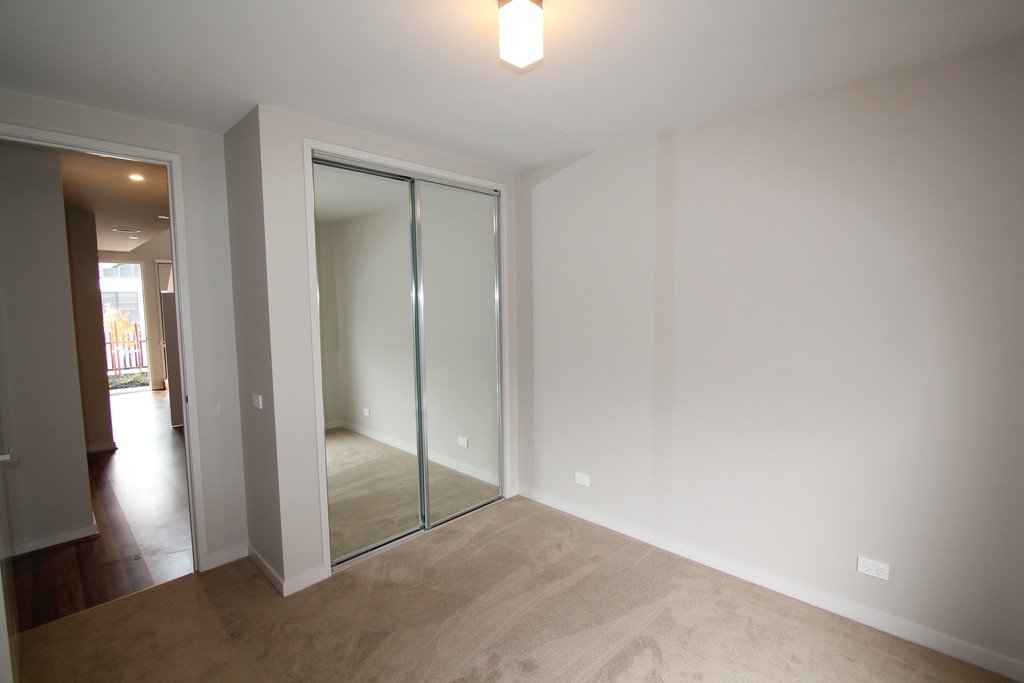 24 Monteith Place LAKE WENDOUREE 12