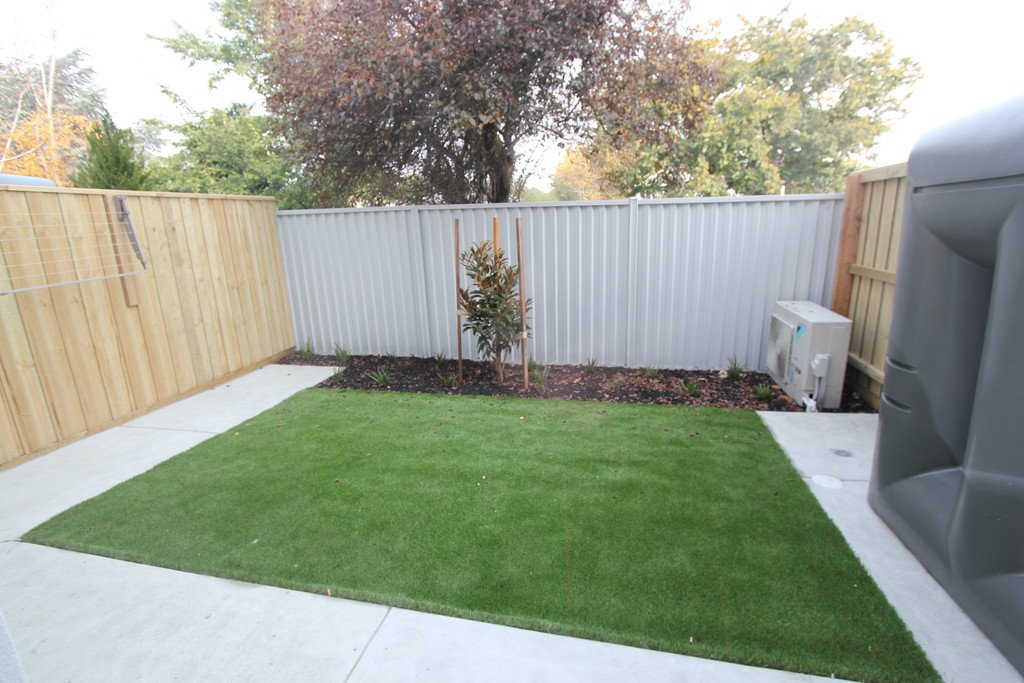 24 Monteith Place LAKE WENDOUREE 14