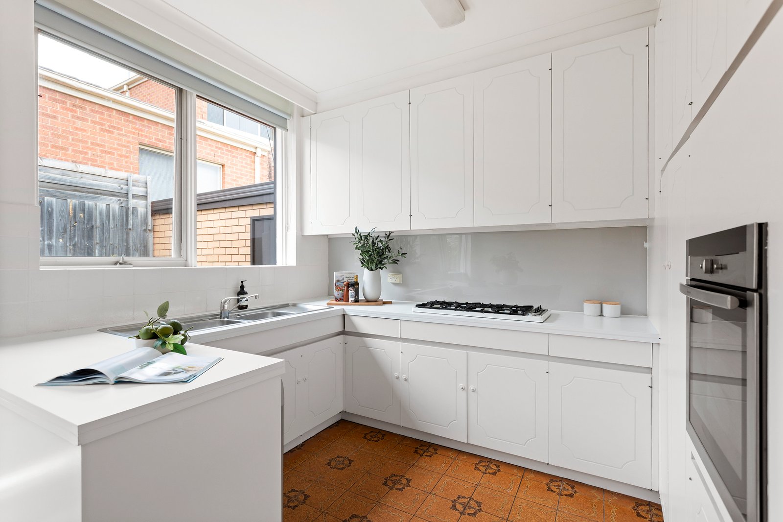 Real Estate and Property in 2/4 Moore Street, Caulfield South, VIC