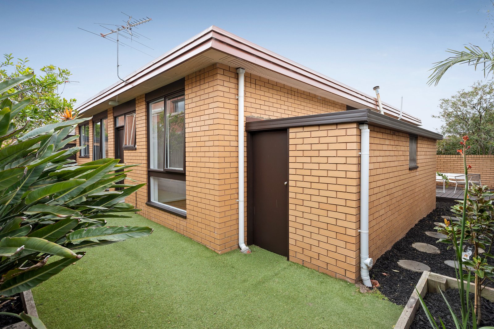 Real Estate and Property in 2/4 Moore Street, Caulfield South, VIC