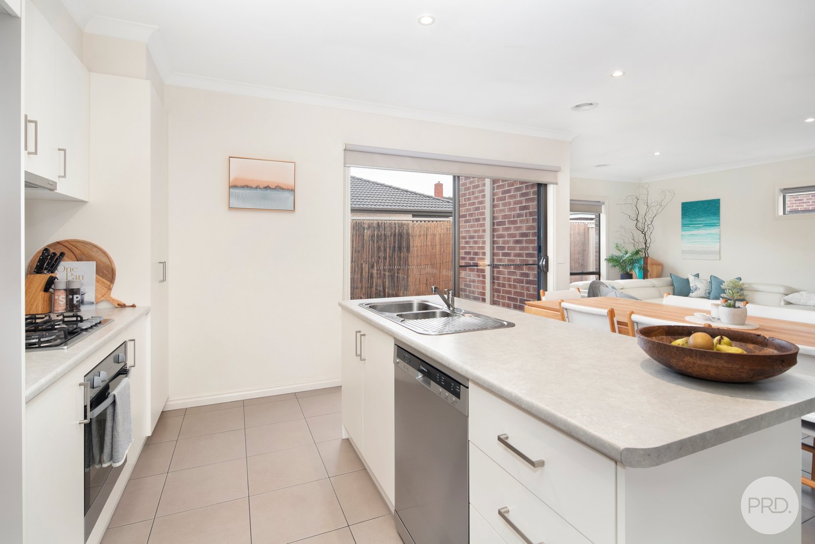 2/4 Morgan Street SEBASTOPOL 6