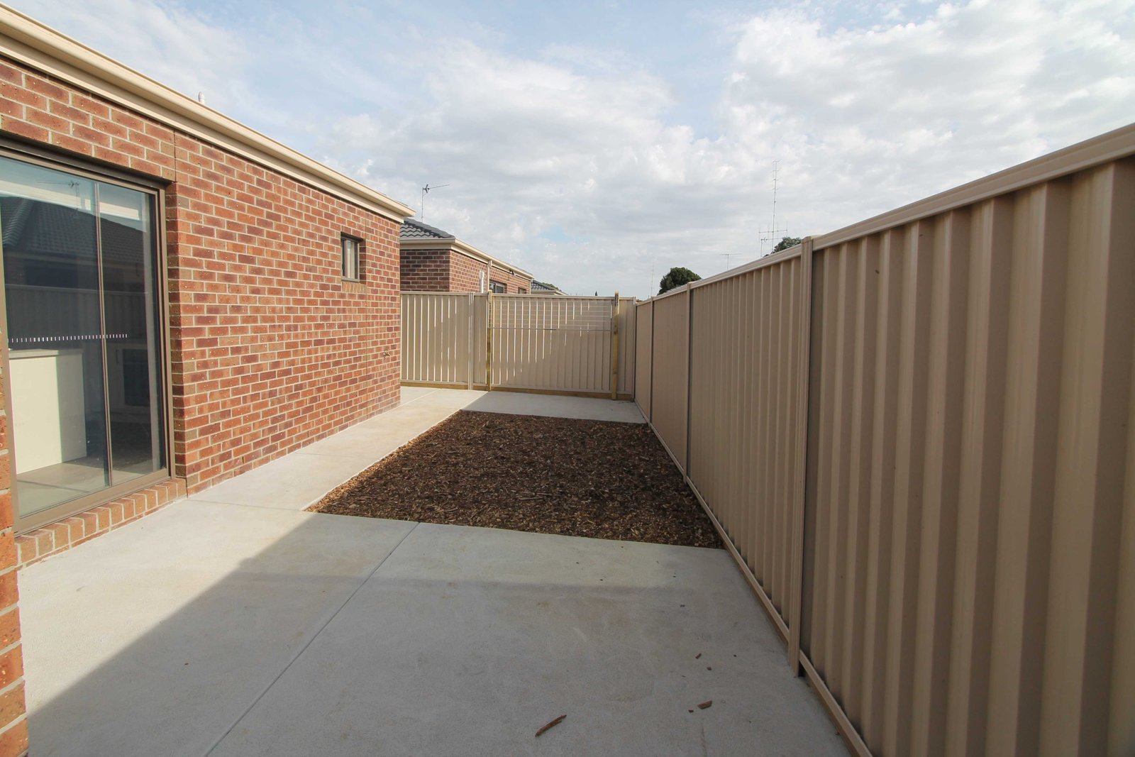 2/4 Morgan Street SEBASTOPOL 9