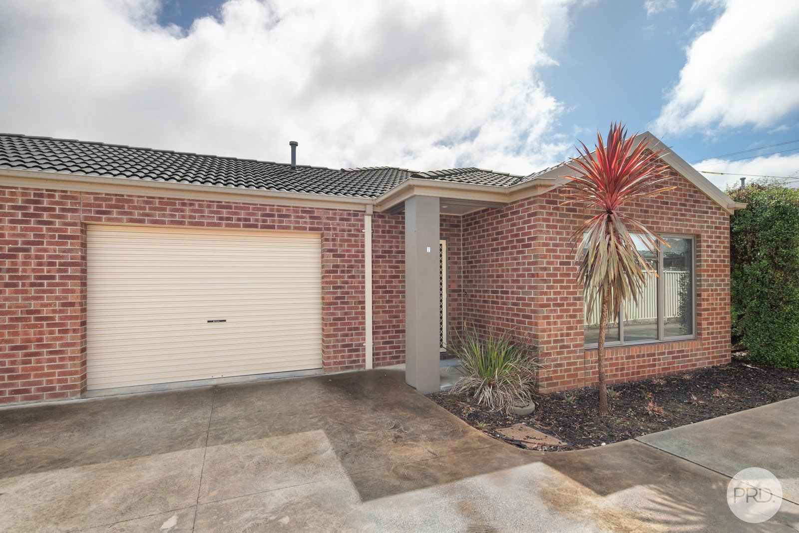 2/4 Morgan Street SEBASTOPOL 1