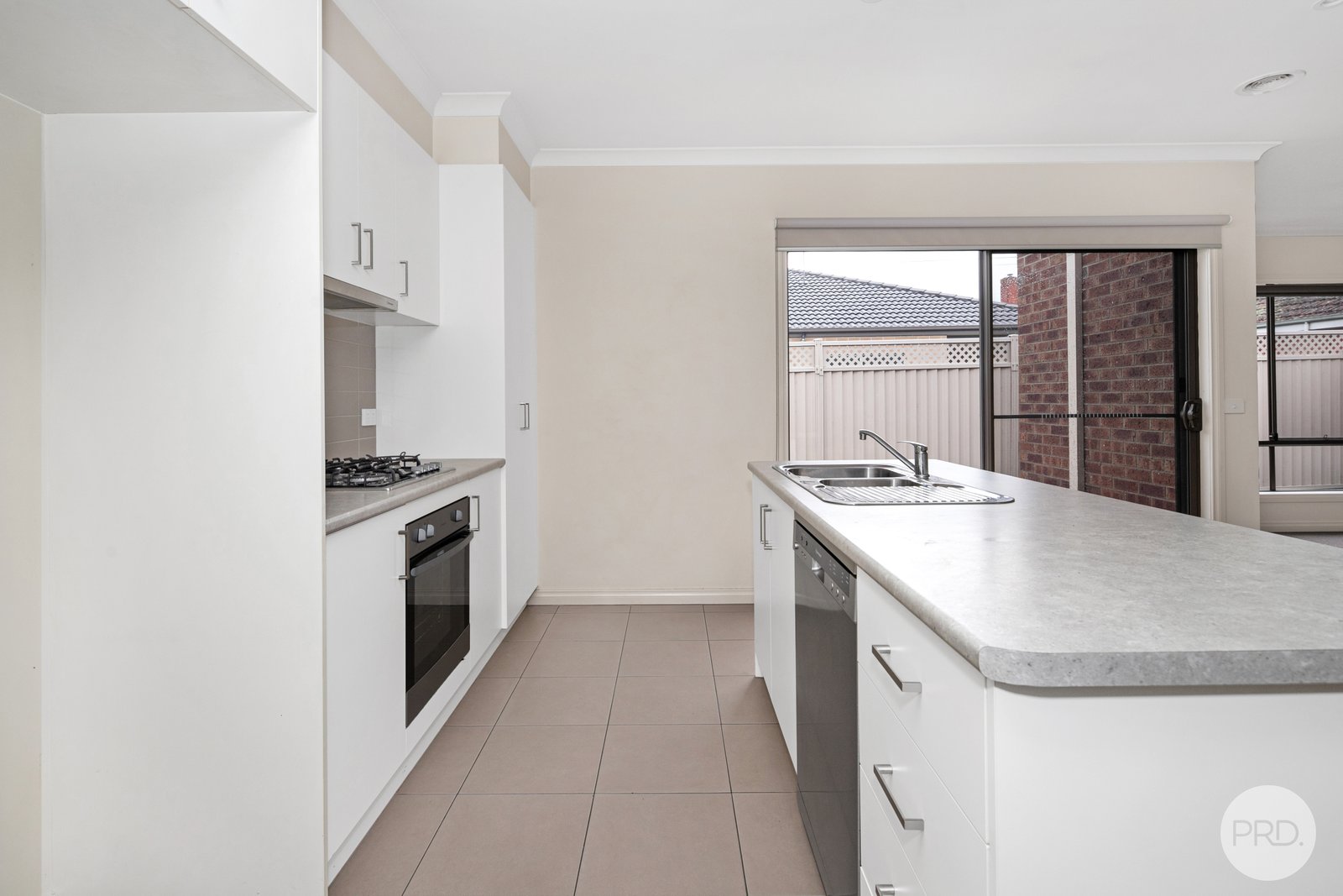 2/4 Morgan Street SEBASTOPOL 2