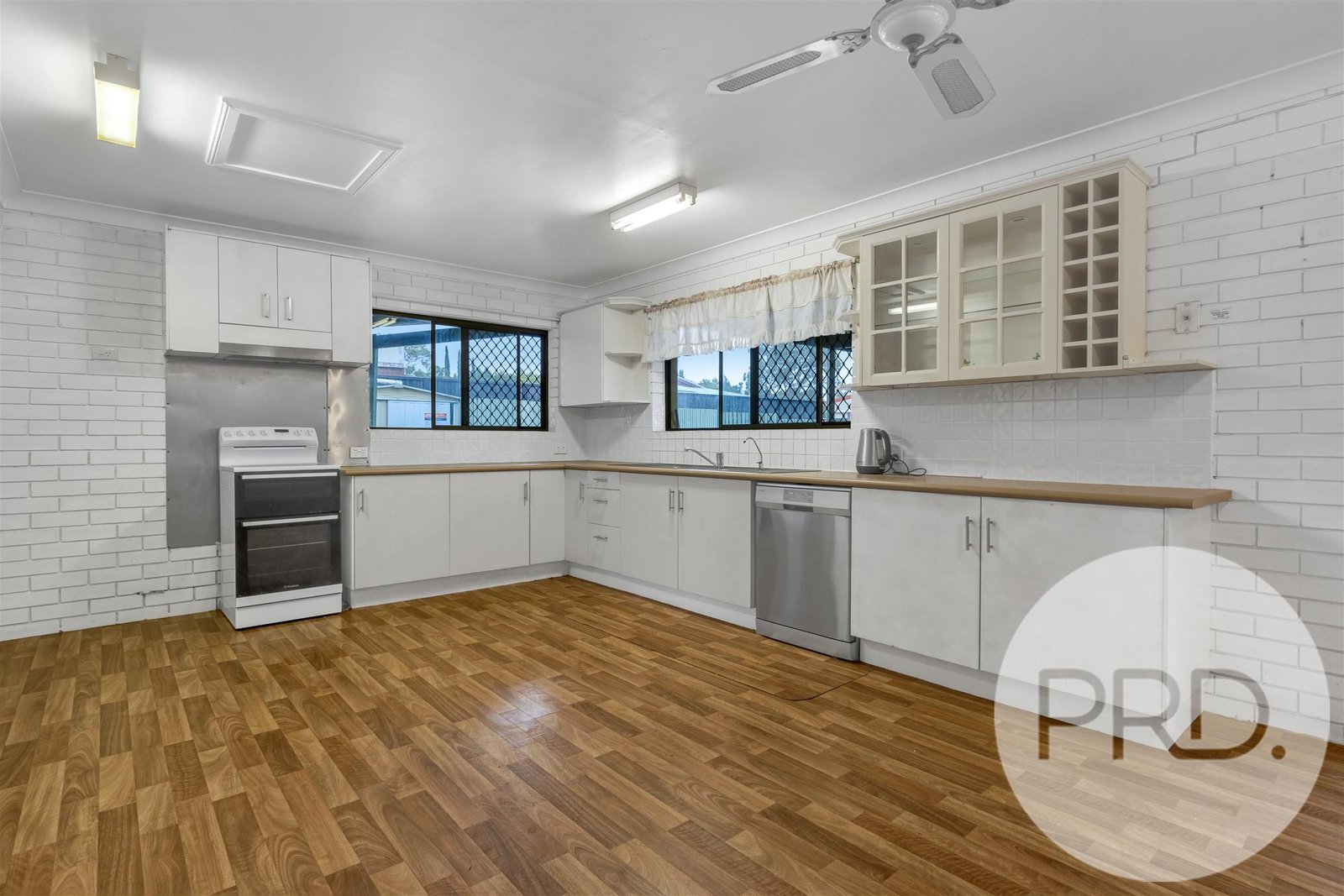 24 Moyston Street CARSELDINE 4