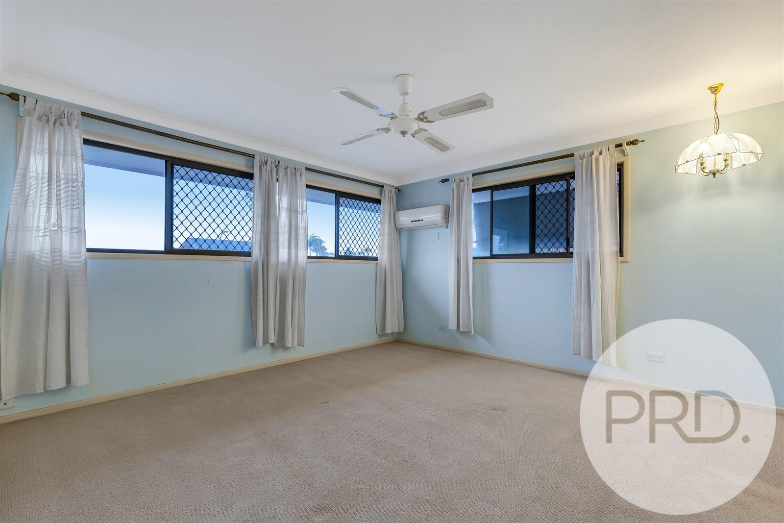 24 Moyston Street CARSELDINE 8