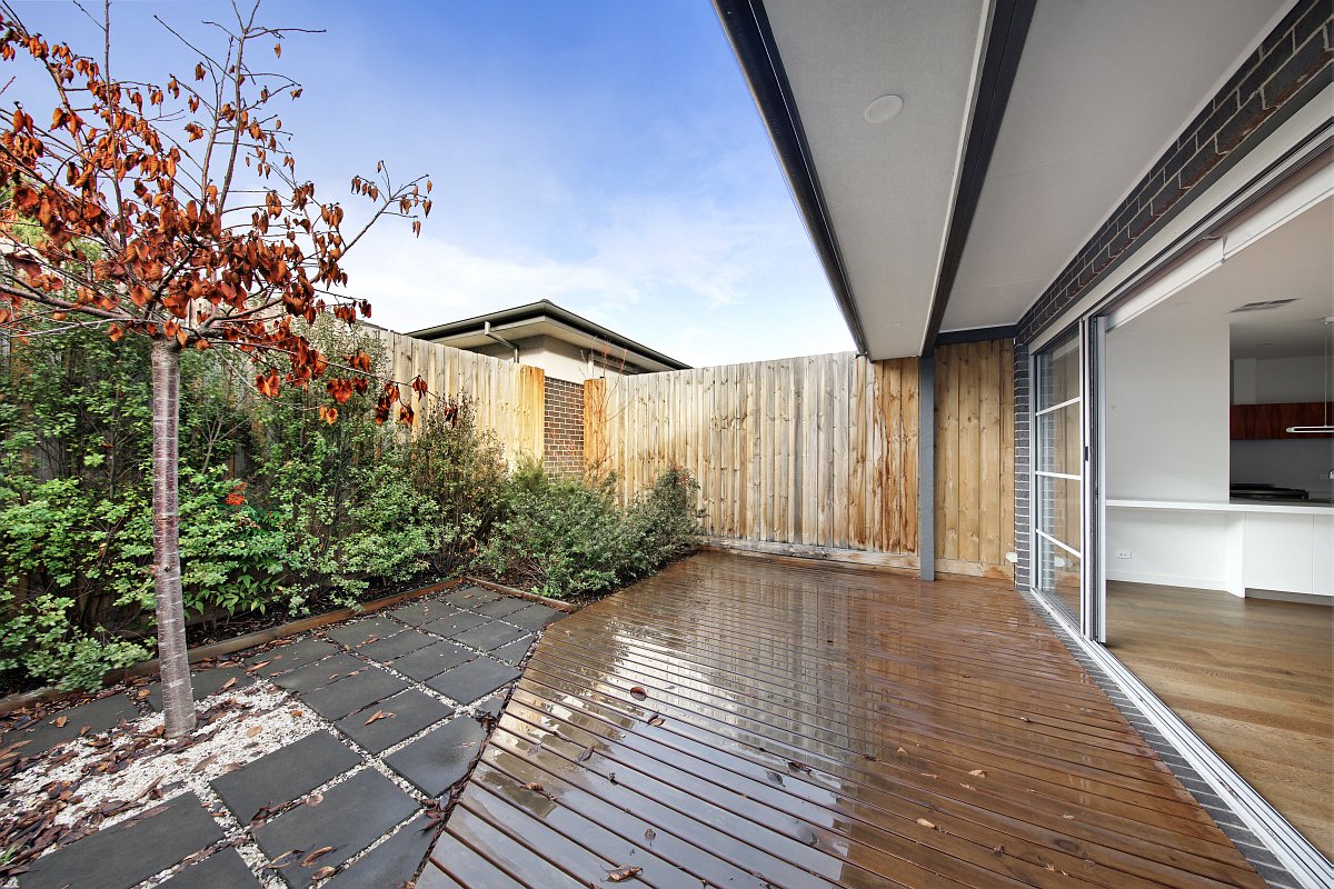 Gallery: 2/4 Nicholls Road