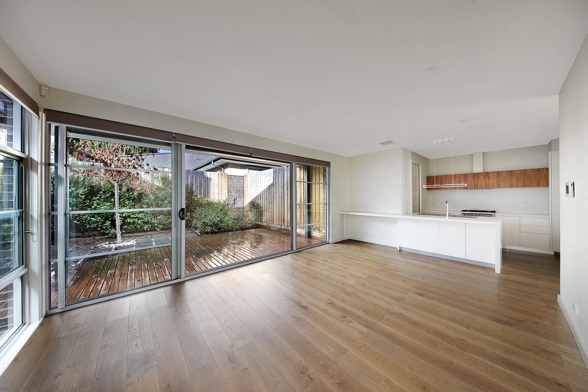 Gallery: 2/4 Nicholls Road