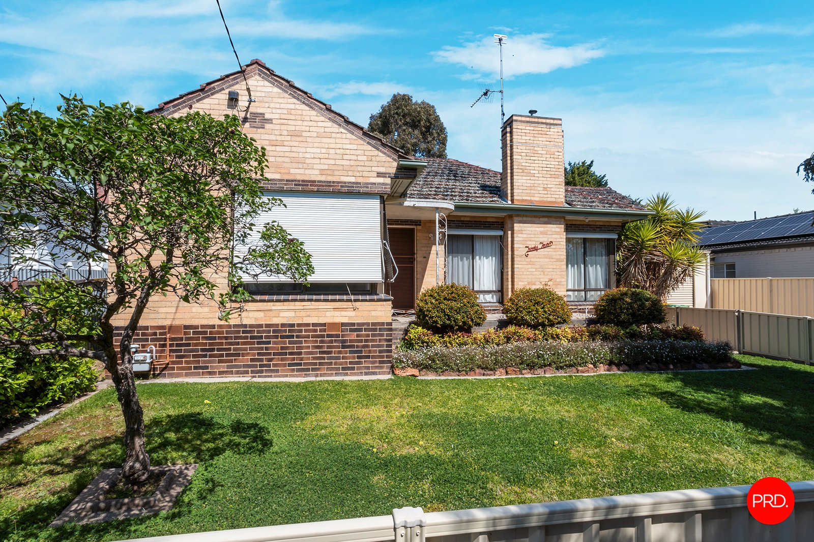 24 Nish Street FLORA HILL 2