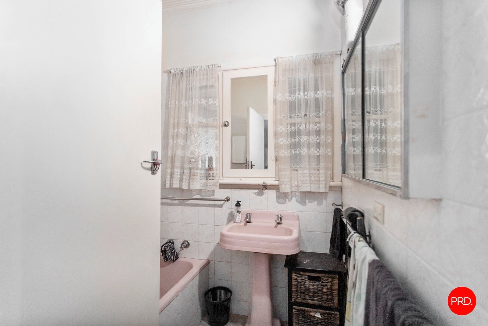 24 Nish Street FLORA HILL 8