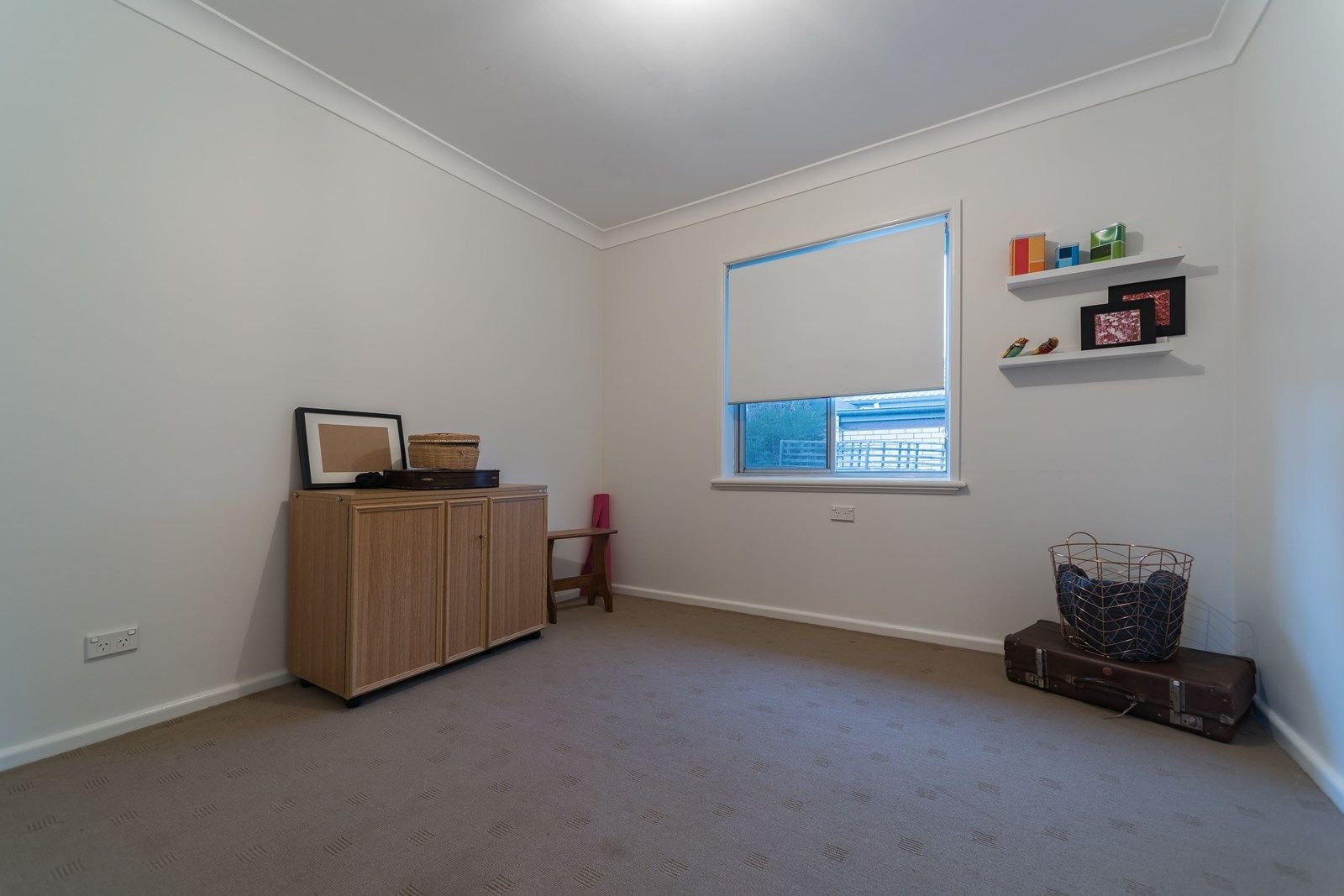 24 Nixon Crescent TOLLAND 8