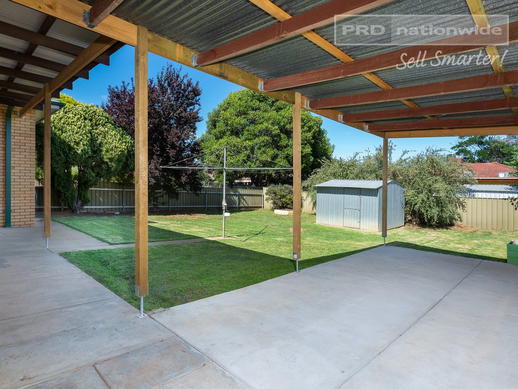 24 Nixon Crescent TOLLAND 8