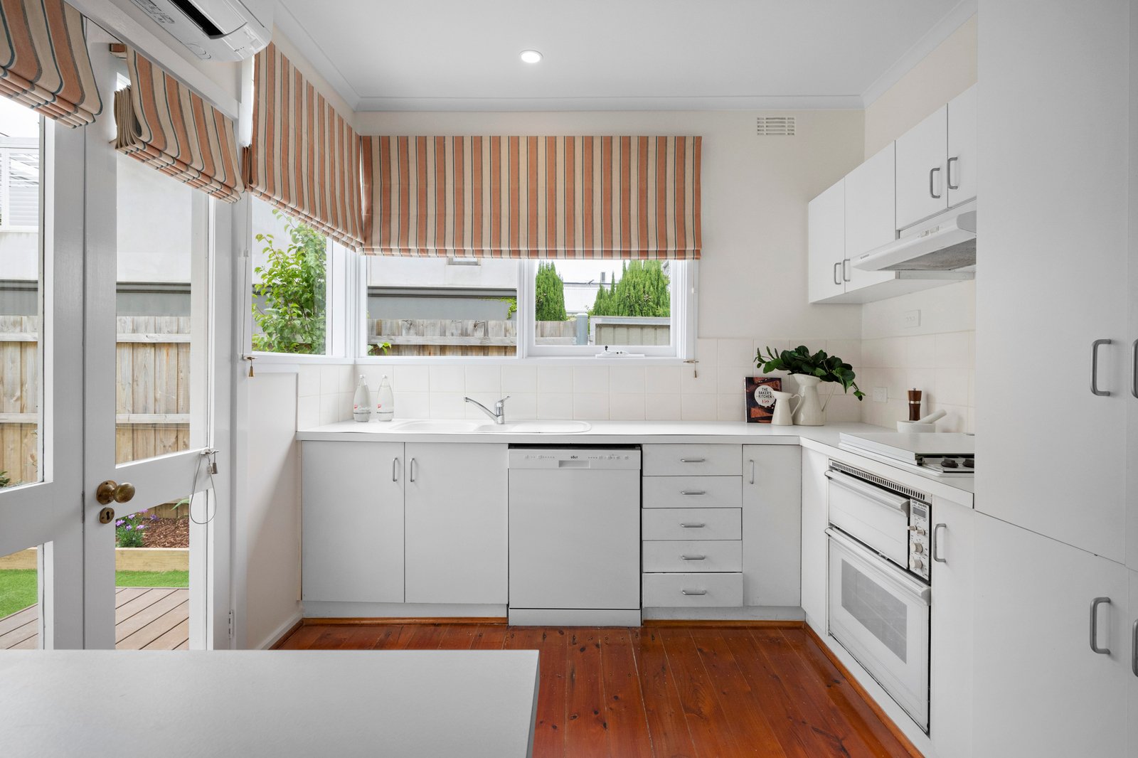 24 Normanby Place, Windsor, 3181