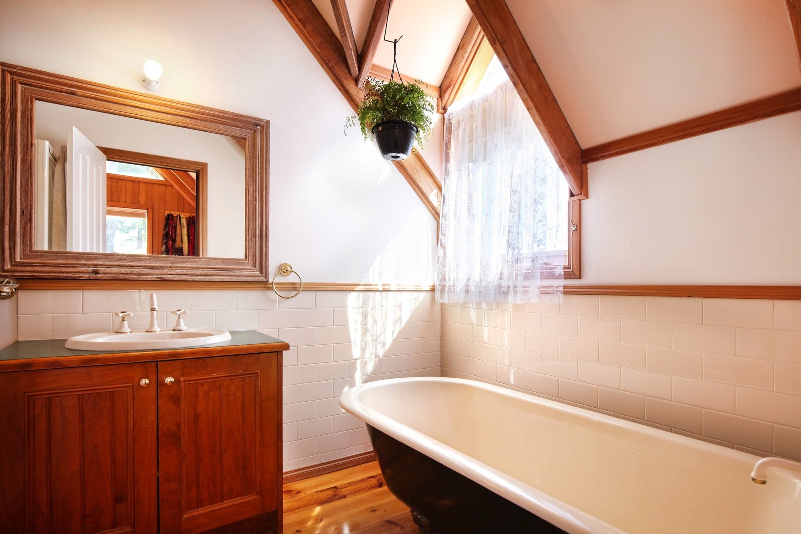 Real Estate and Property in 24 Owen Street, Woodend, VIC