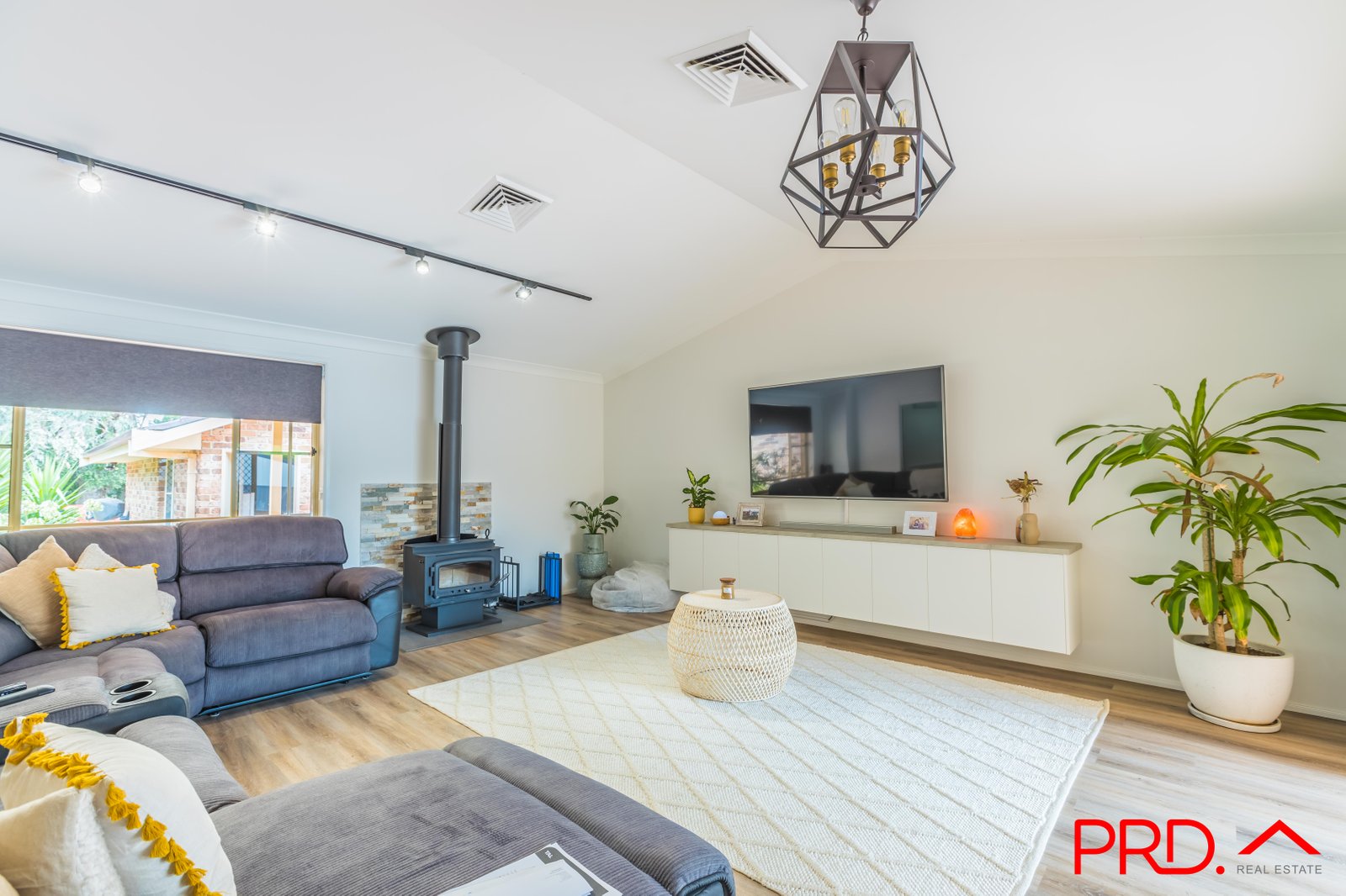 24 Panorama Road TAMWORTH 3