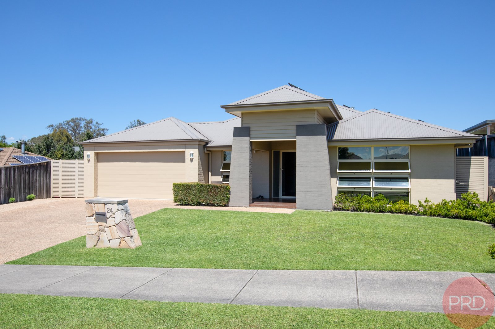24 Paperbark Parade ABERGLASSLYN 1