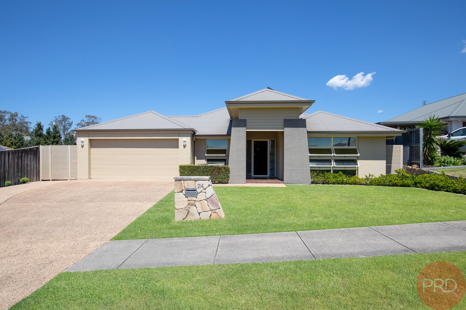 24 Paperbark Parade ABERGLASSLYN 32