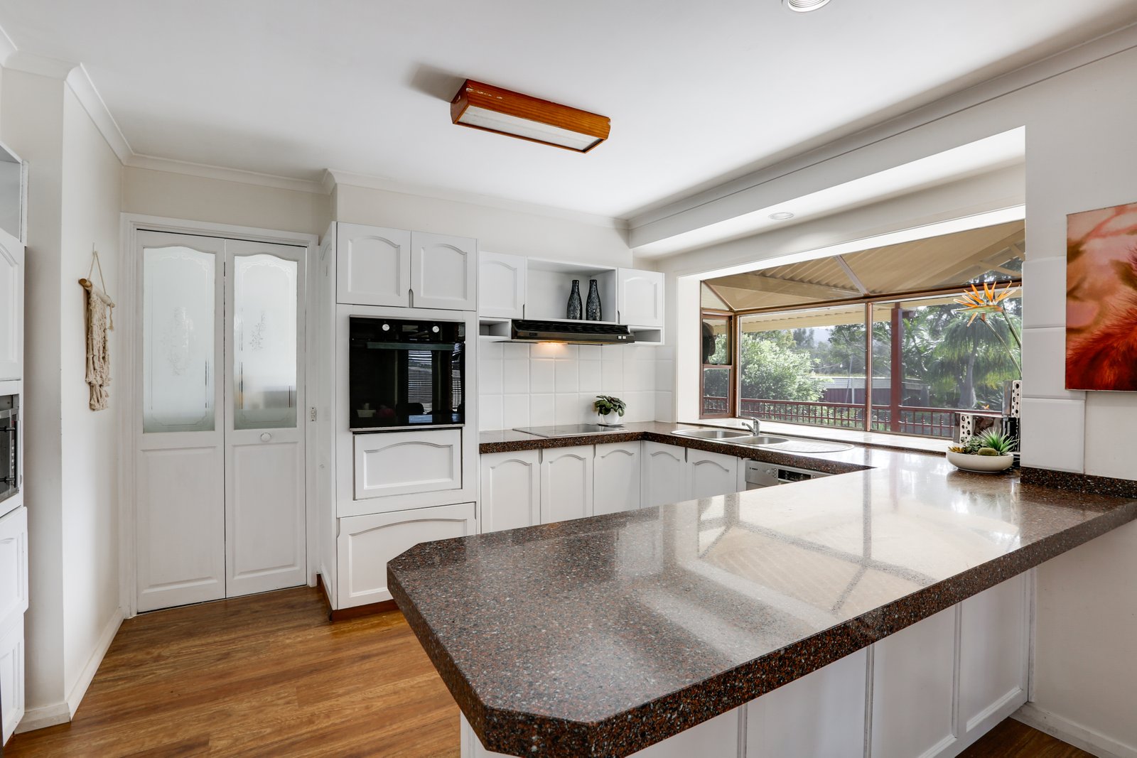 24 Parkdale Avenue HORSLEY 5