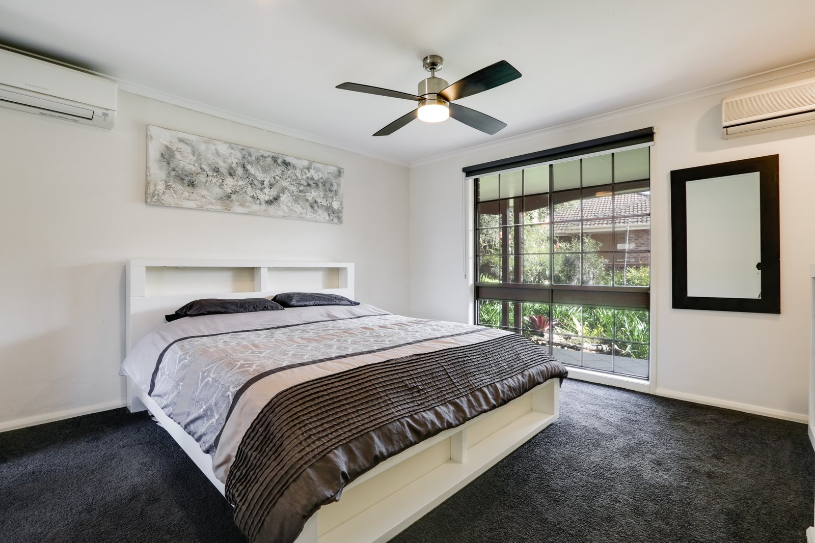 24 Parkdale Avenue HORSLEY 6