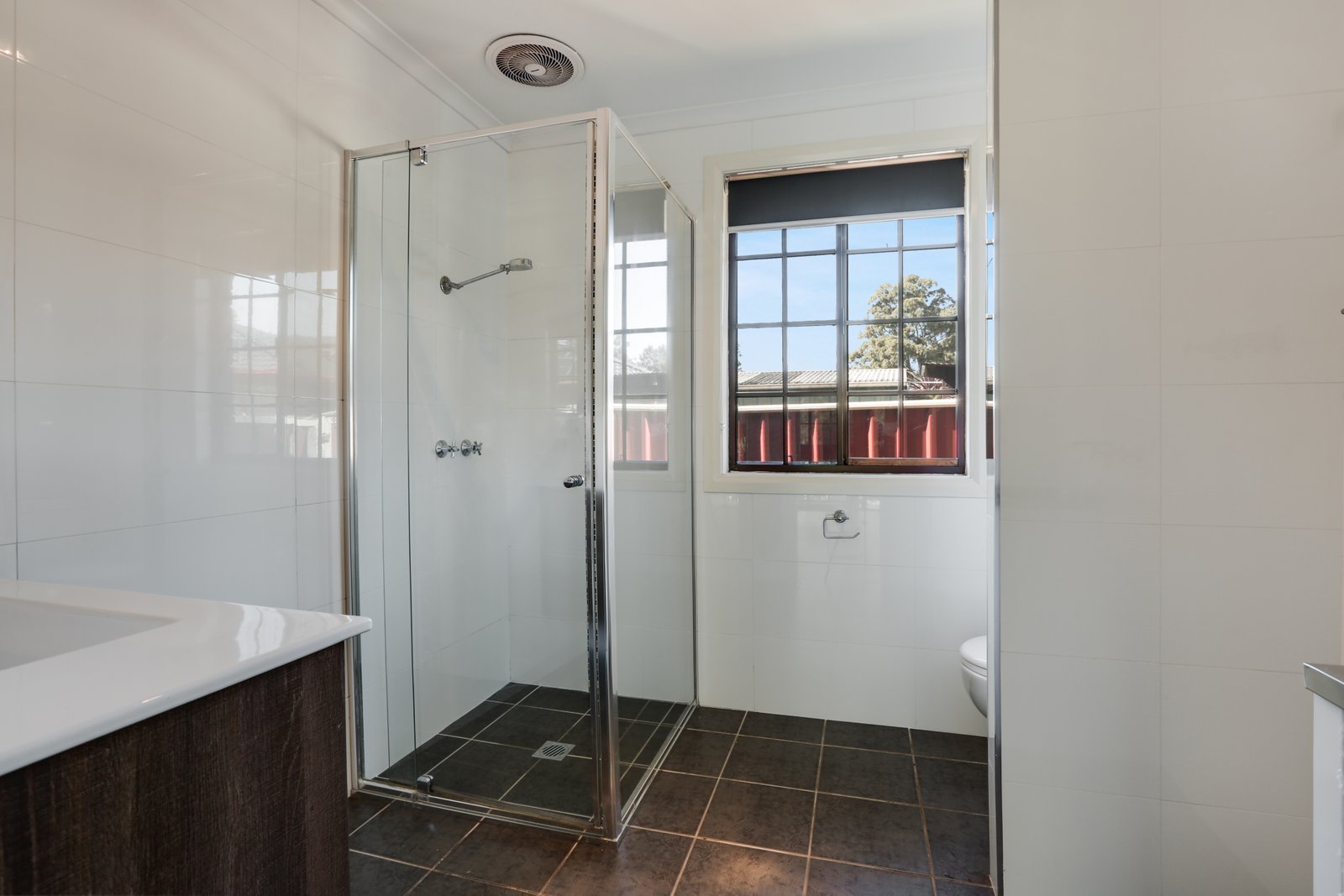 24 Parkdale Avenue HORSLEY 16