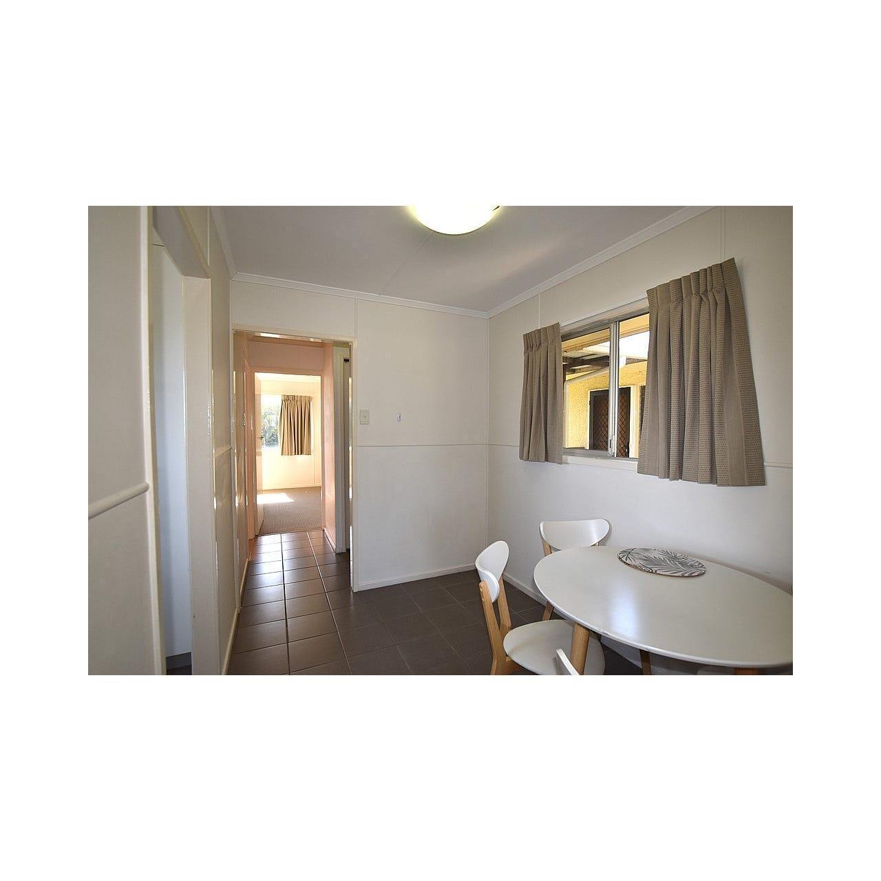 24 Paterson Street WEST GLADSTONE 8