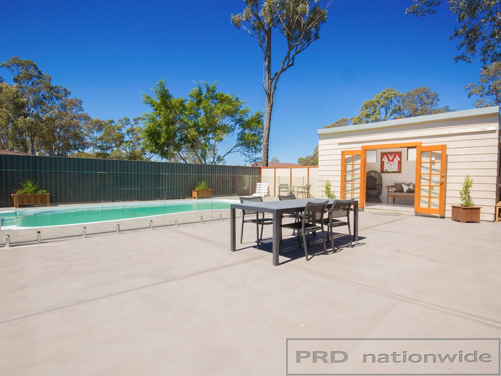 24 Pepler Place THORNTON 4