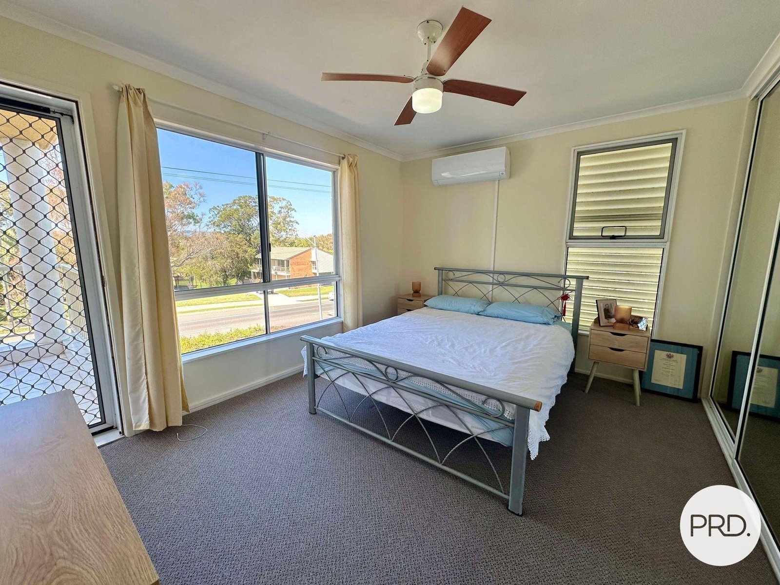 2/4 Pittsbay Crescent BOYNE ISLAND 3