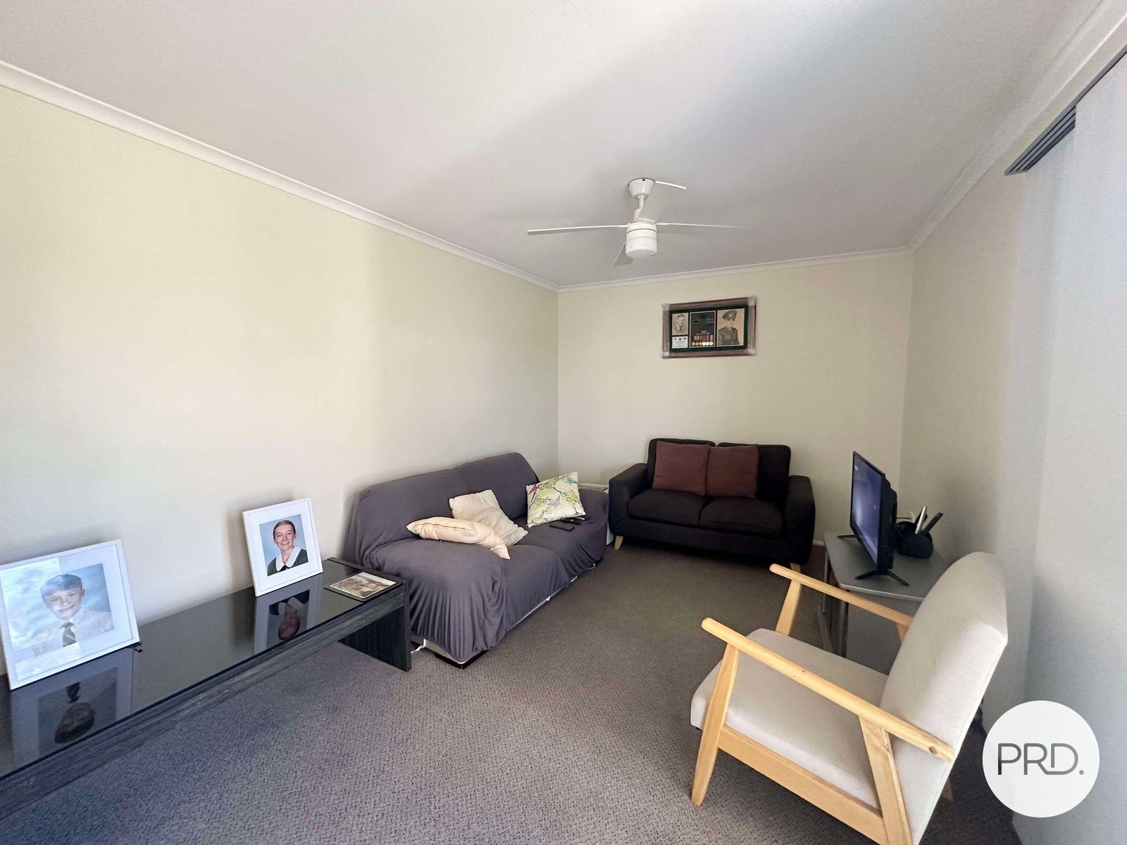 2/4 Pittsbay Crescent BOYNE ISLAND 9