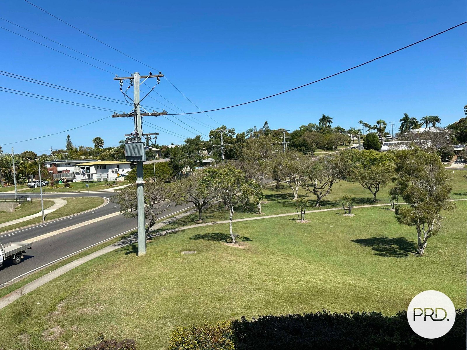 2/4 Pittsbay Crescent BOYNE ISLAND 16