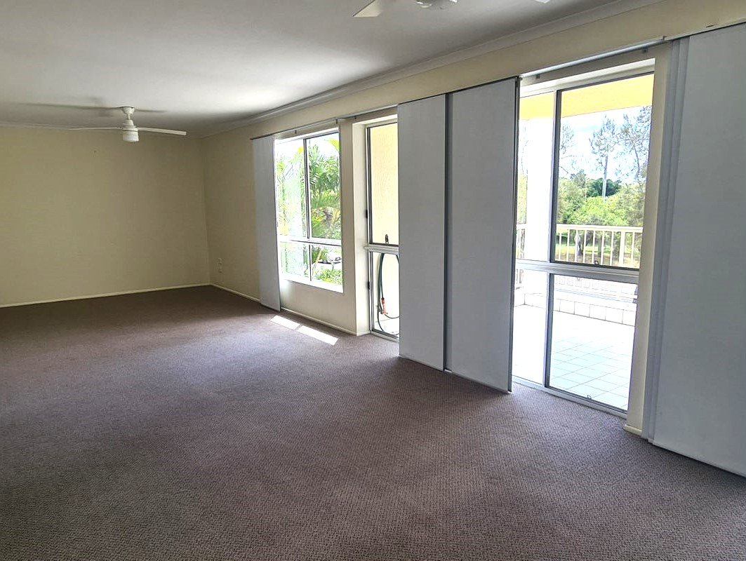 2/4 Pittsbay Crescent BOYNE ISLAND 3