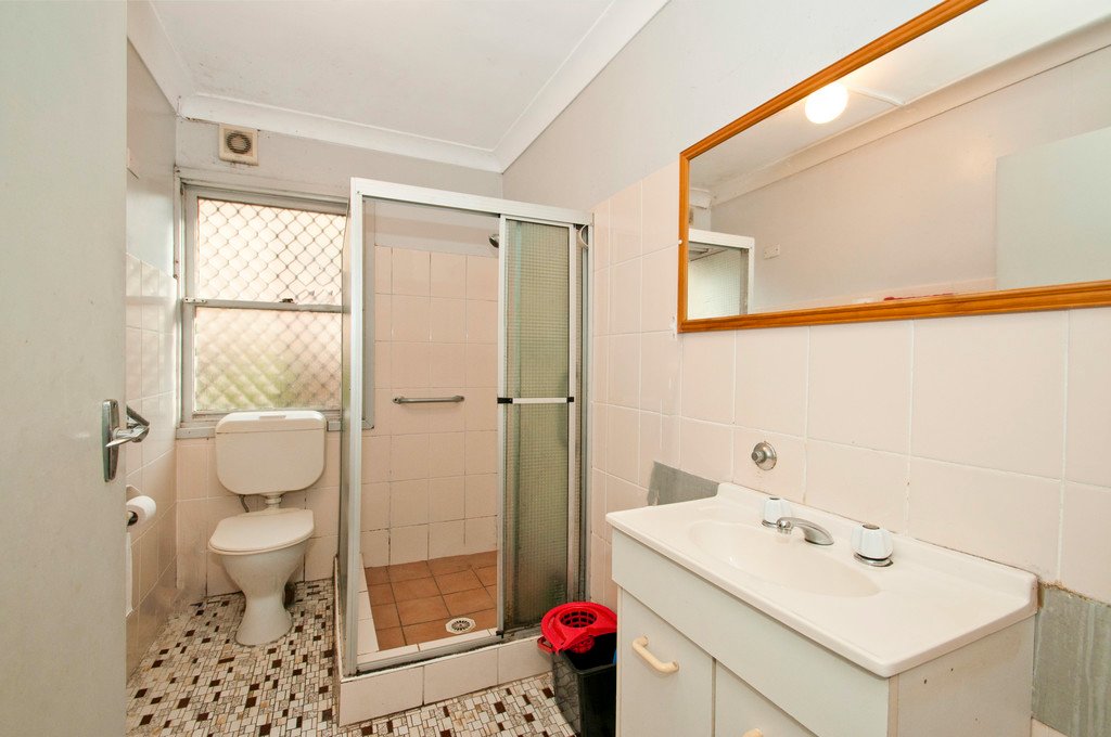 2/4 Prince Edward Dr  DAPTO 3