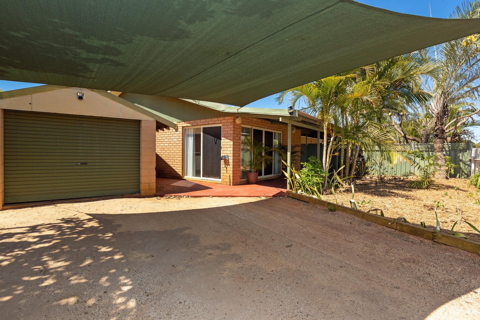 24 Pryor Drive BROOME 11