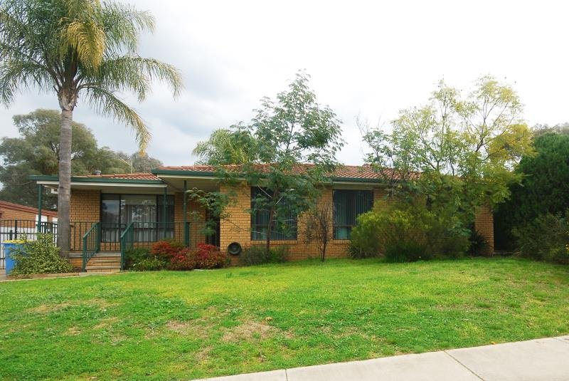 24 Pugsley Avenue ESTELLA 1