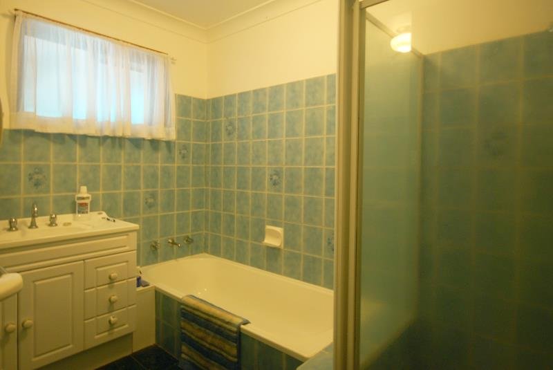 24 Pugsley Avenue ESTELLA 3