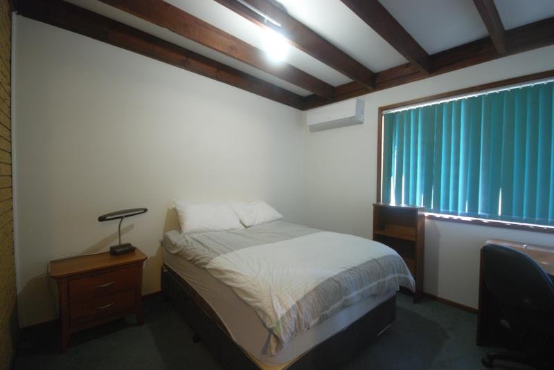 24 Pugsley Avenue ESTELLA 4