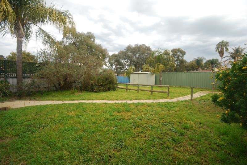 24 Pugsley Avenue ESTELLA 7