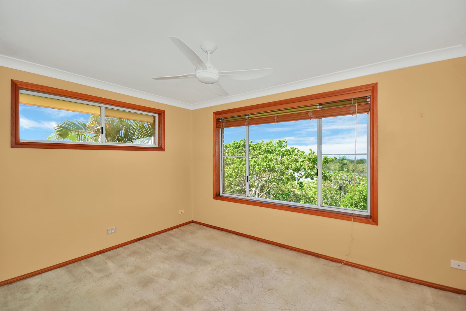 2/4 Quirk Place KINGSCLIFF 4