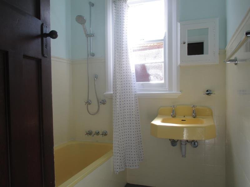 24 Raglan Street TAMWORTH 3
