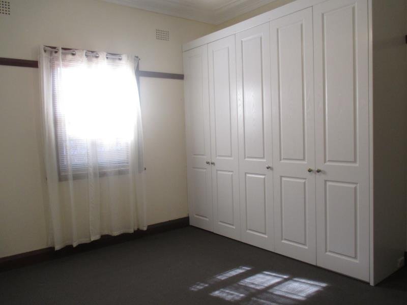 24 Raglan Street TAMWORTH 5