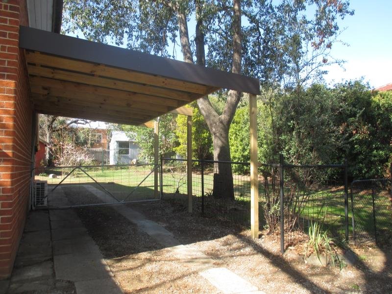 24 Raglan Street TAMWORTH 8