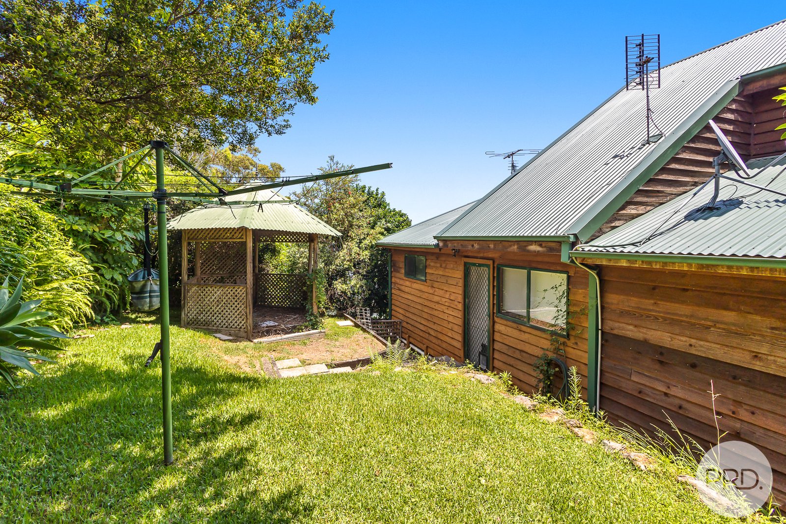24 Randall Drive SALAMANDER BAY 11
