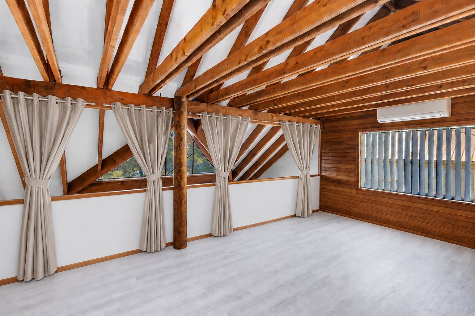 24 Randall Drive SALAMANDER BAY 7