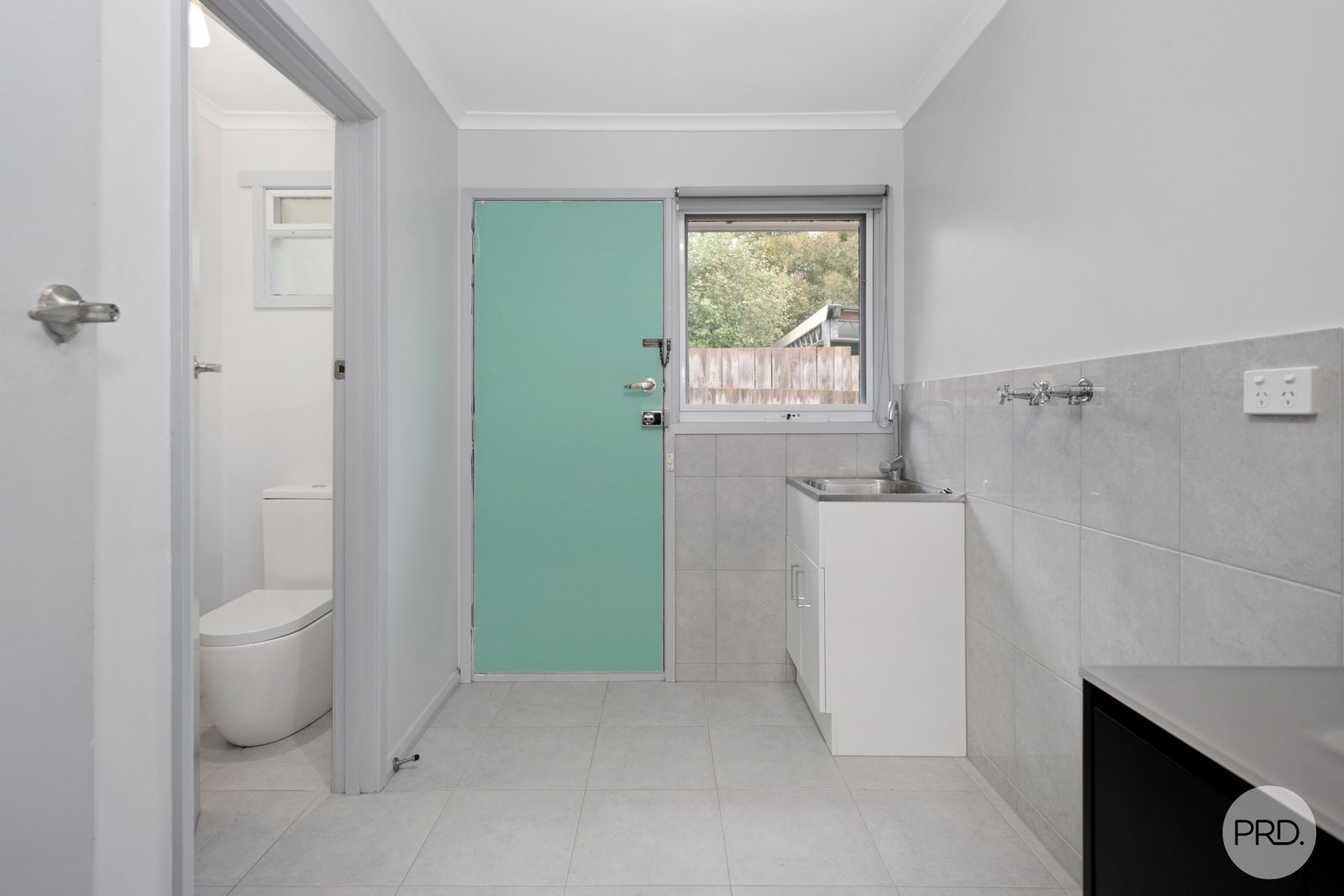 2/4 Rathkeale Avenue MOUNT HELEN 9