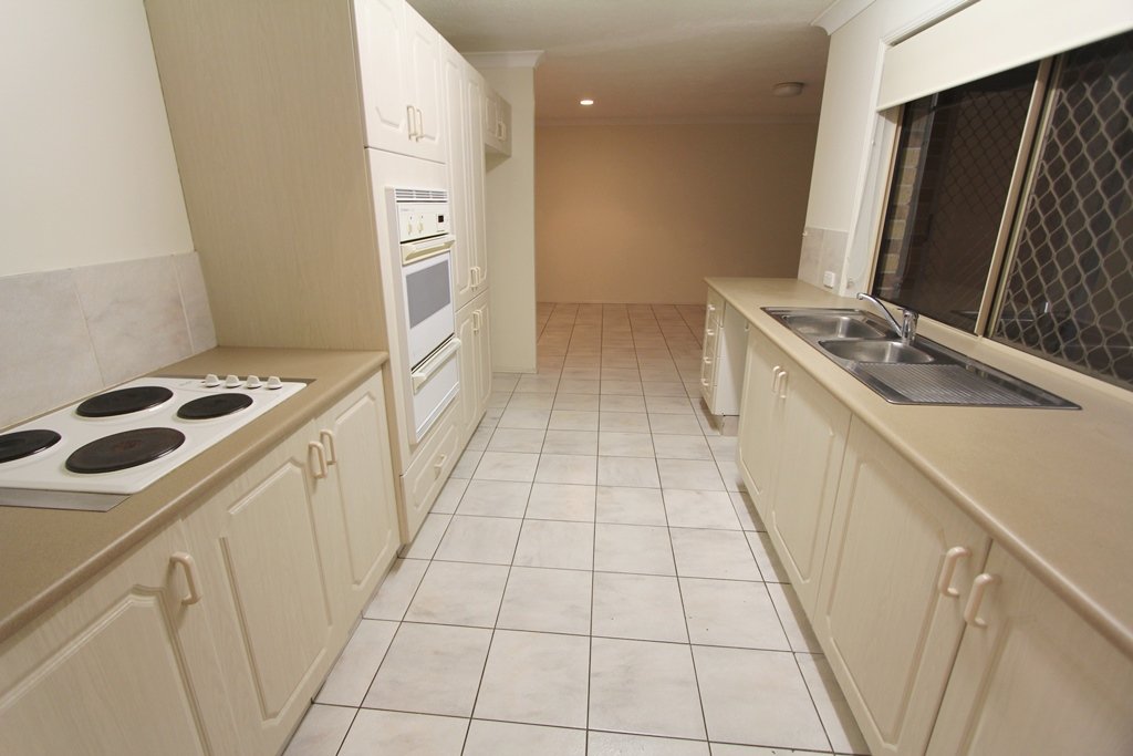 24 Rebbechi Court PARKWOOD 3